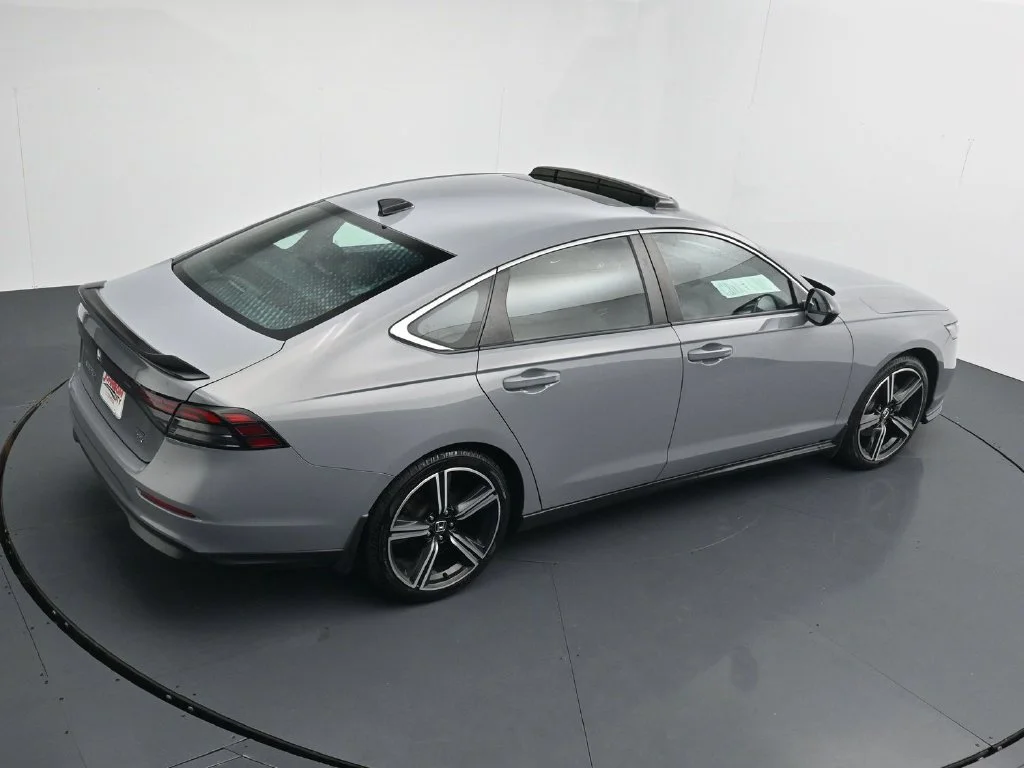 Used 2023  Honda Sport image 33