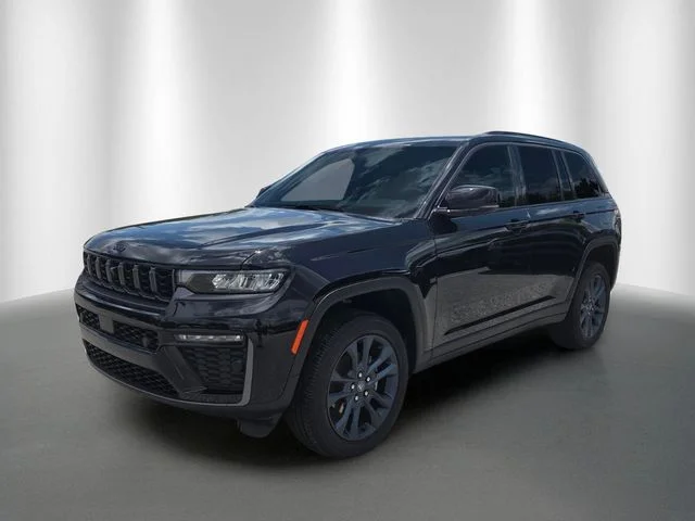 New 2026 Diamond Black Crystal Pearl-Coat Exterior Paint Jeep 85th Anniversary Edition image 2
