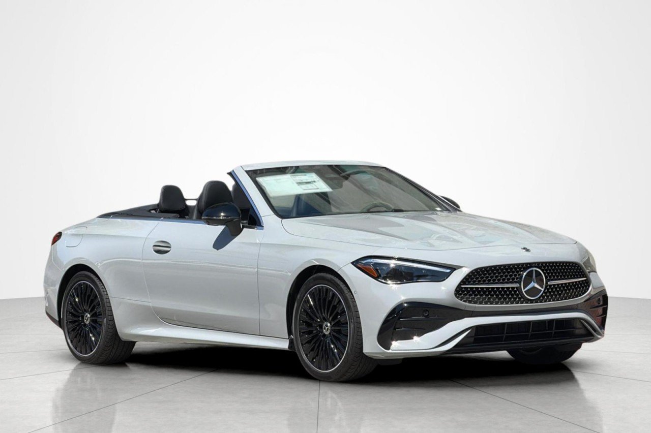 New 2027 MANUFAKTUR Alpine Grey Mercedes-Benz CLE 300 4MATIC® Cabriolet image 7