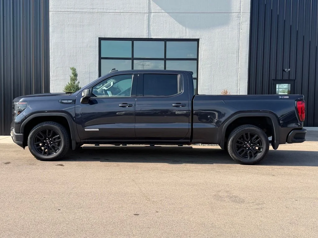 Used 2022 Gray GMC Elevation image 2