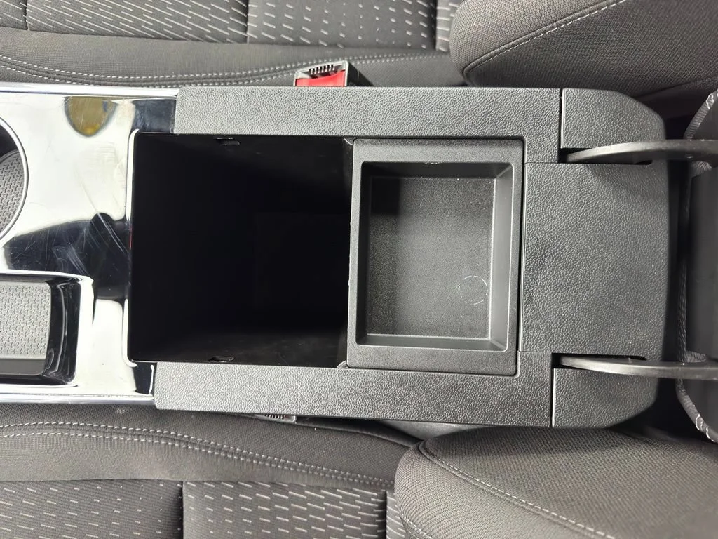 Used 2025 Summit White Chevrolet LT image 19