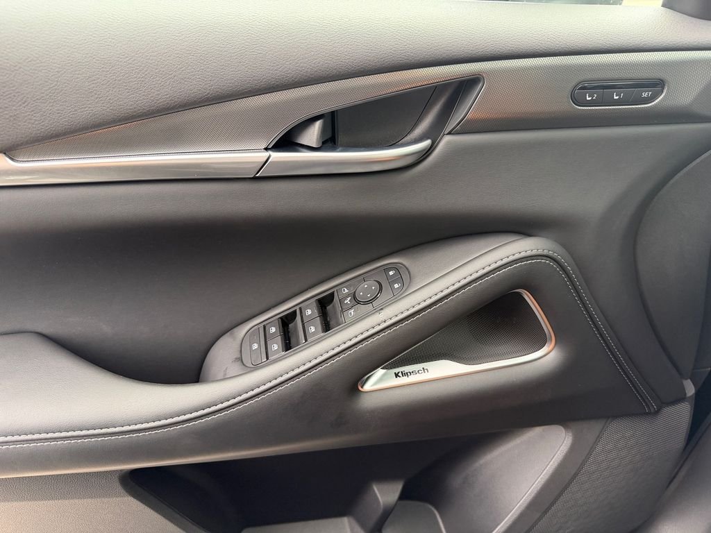 New 2027 MINERAL BLACK INFINITI Luxe FWD image 21
