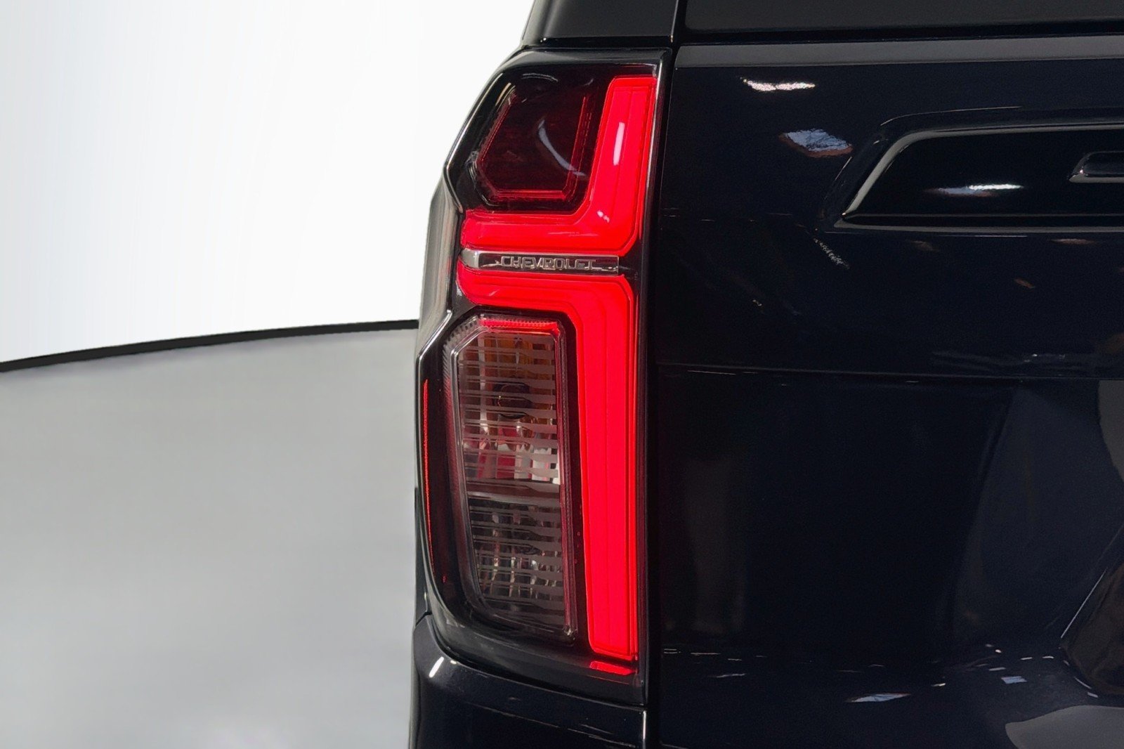 Used 2023 Dark Ash Metallic Chevrolet Z71 image 18
