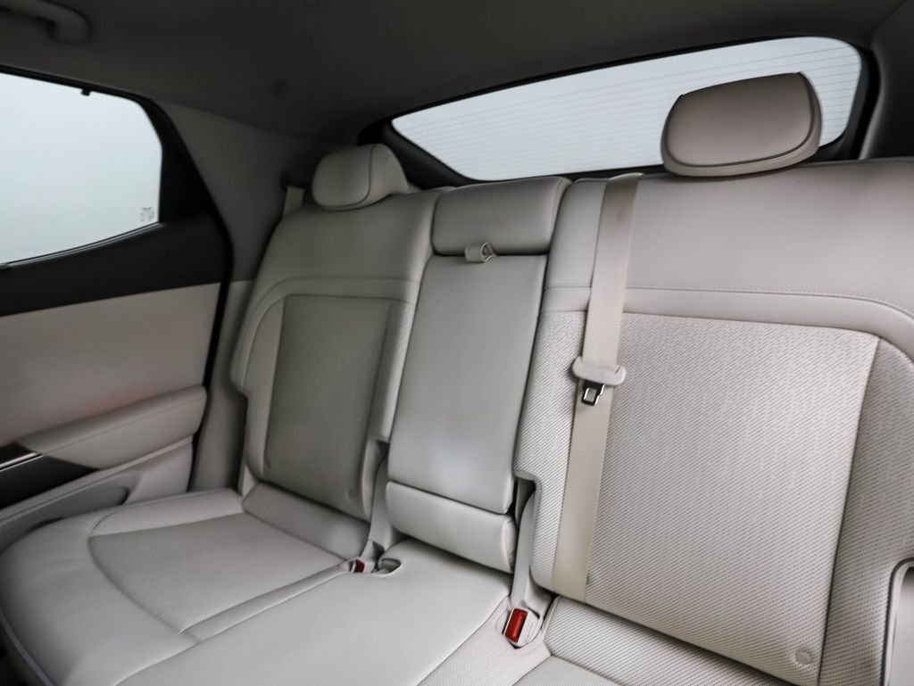 Used 2023 White Genesis Advanced image 23