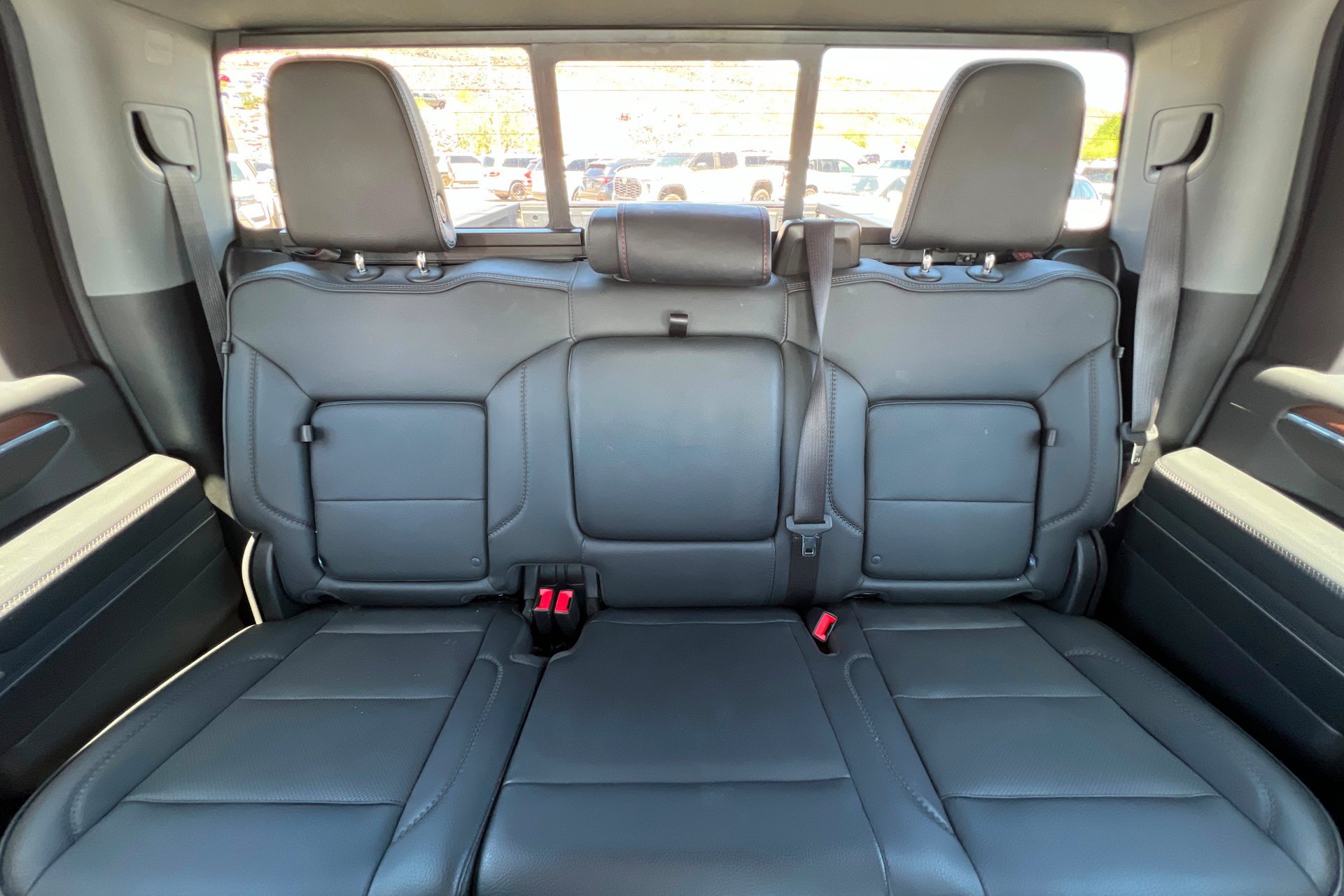 Used 2024 Onyx Black GMC Denali image 25