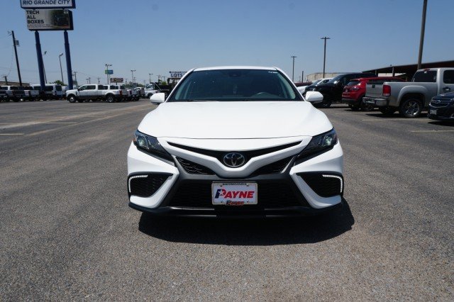 Used 2024  Toyota SE image 2
