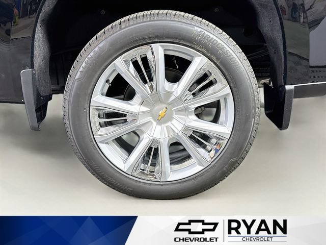 New 2026 Black Chevrolet High Country image 33