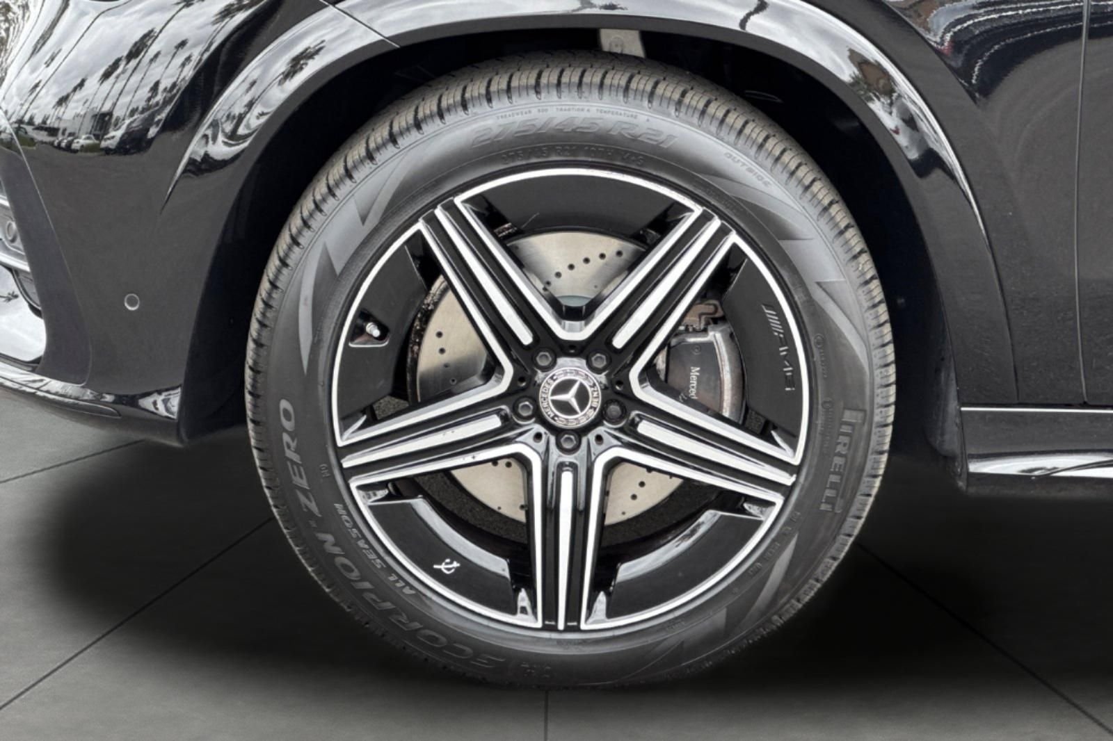 Certified Used 2025  Mercedes-Benz GLE 450 image 5
