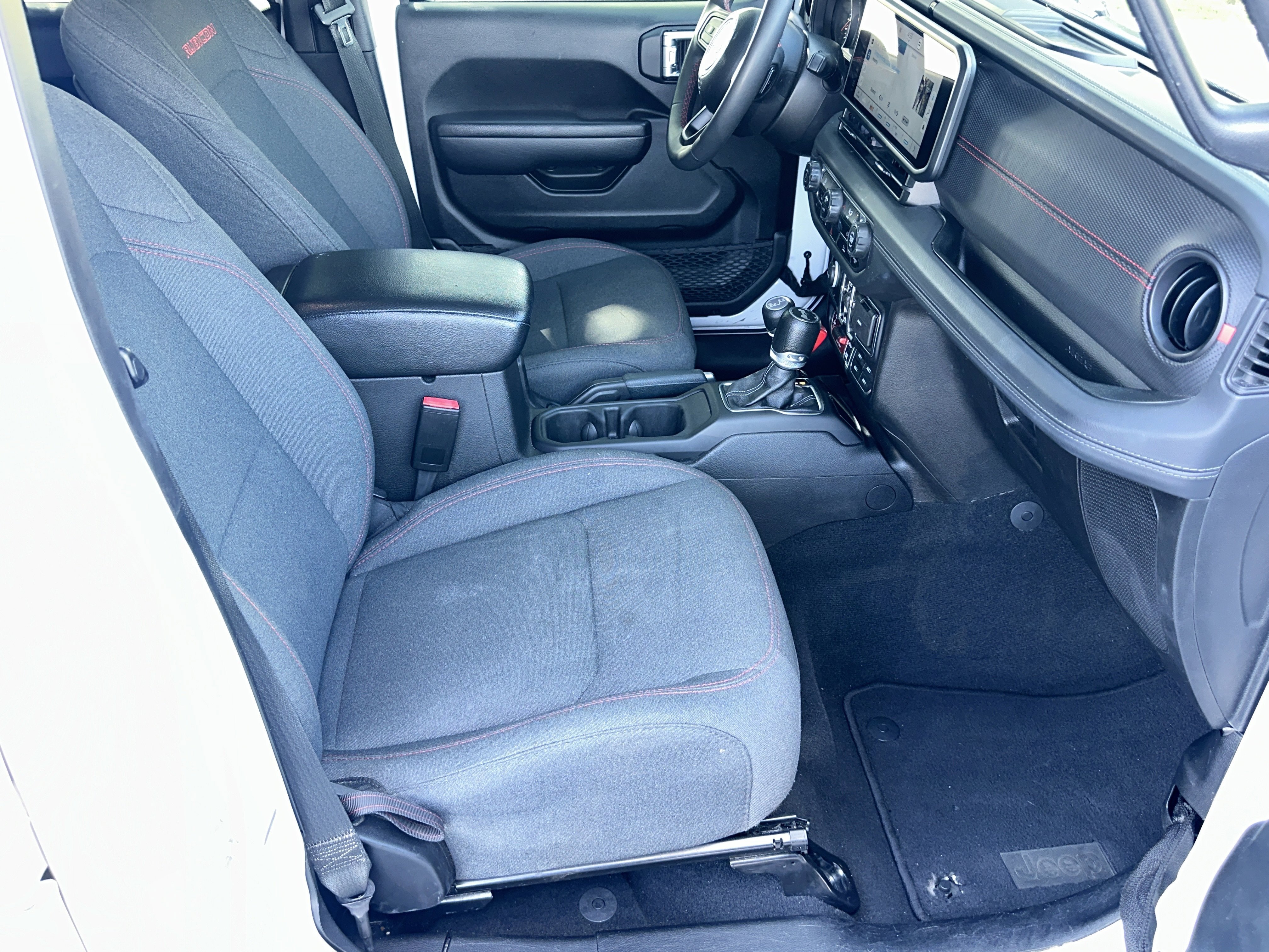 Used 2024 Bright White Clearcoat Jeep Rubicon image 14