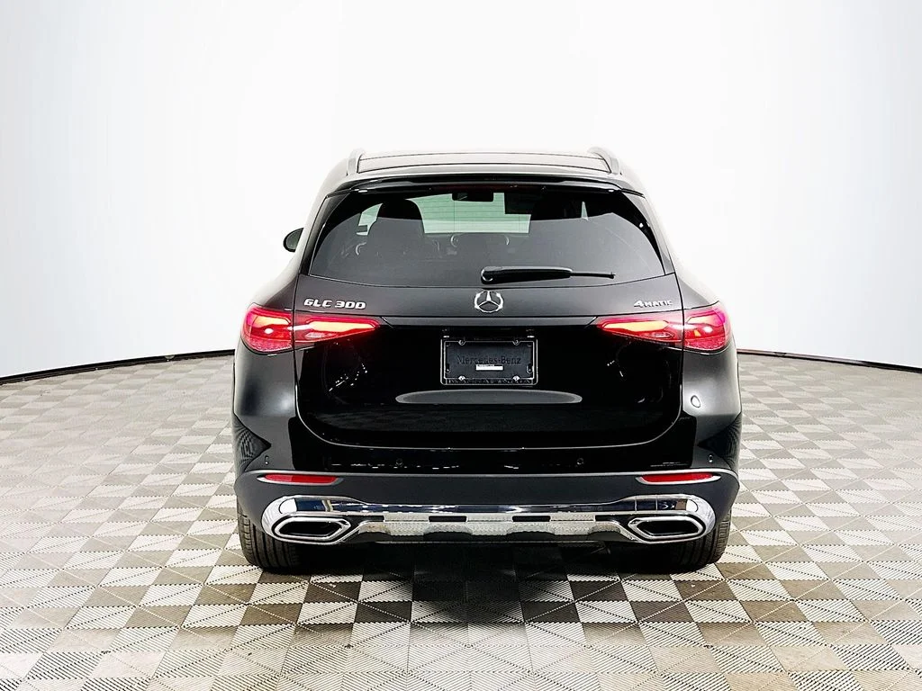 Used 2026 Black Mercedes-Benz GLC 300 image 5