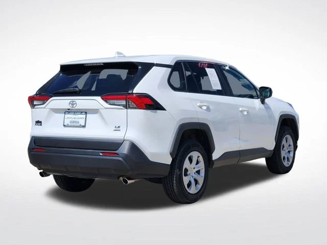 Used 2023 Ice Toyota LE image 7