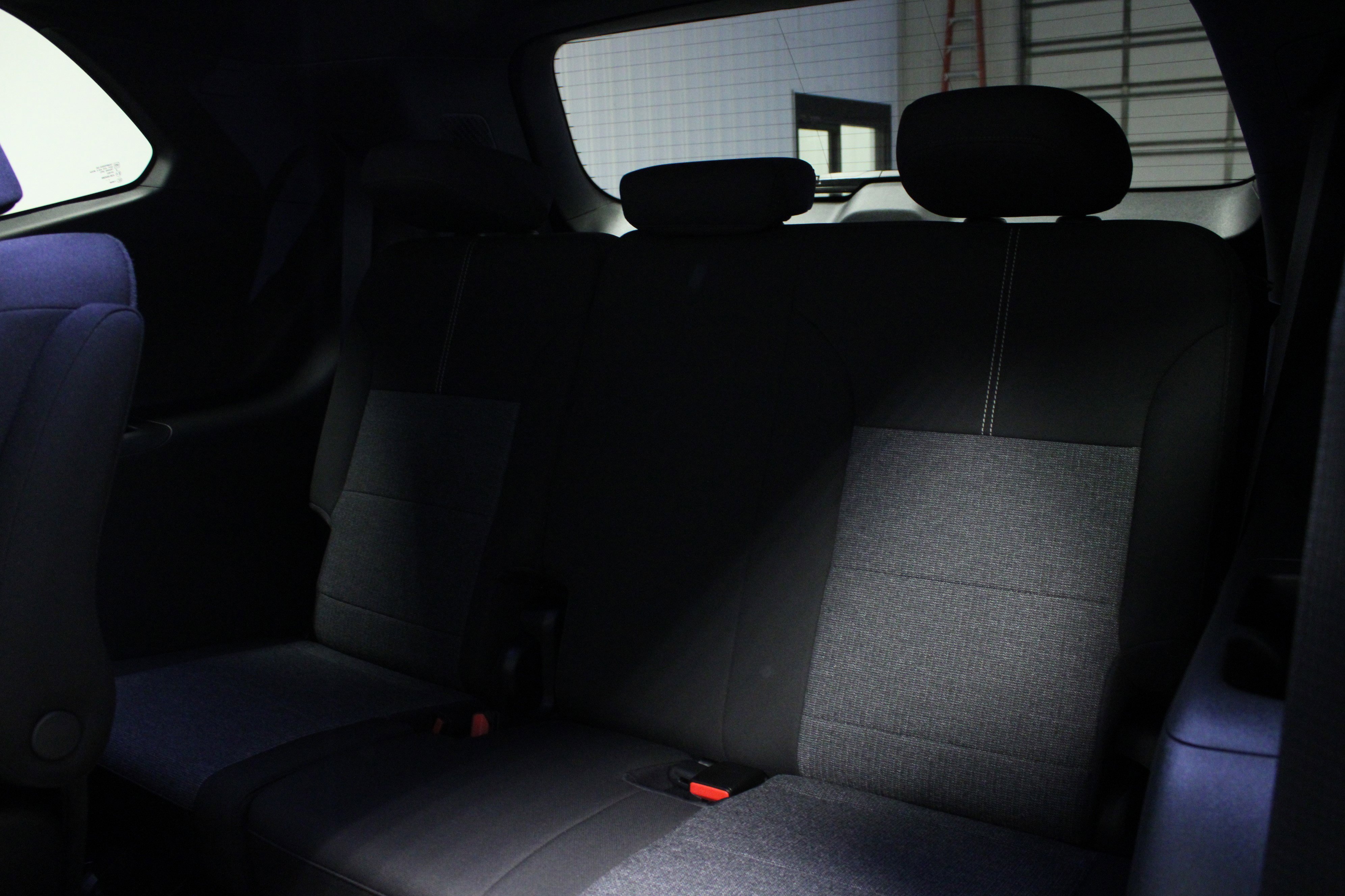 2025 GMC Acadia Elevation - Photo 13