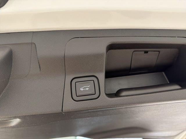 2023 GMC Acadia AT4 - Photo 10