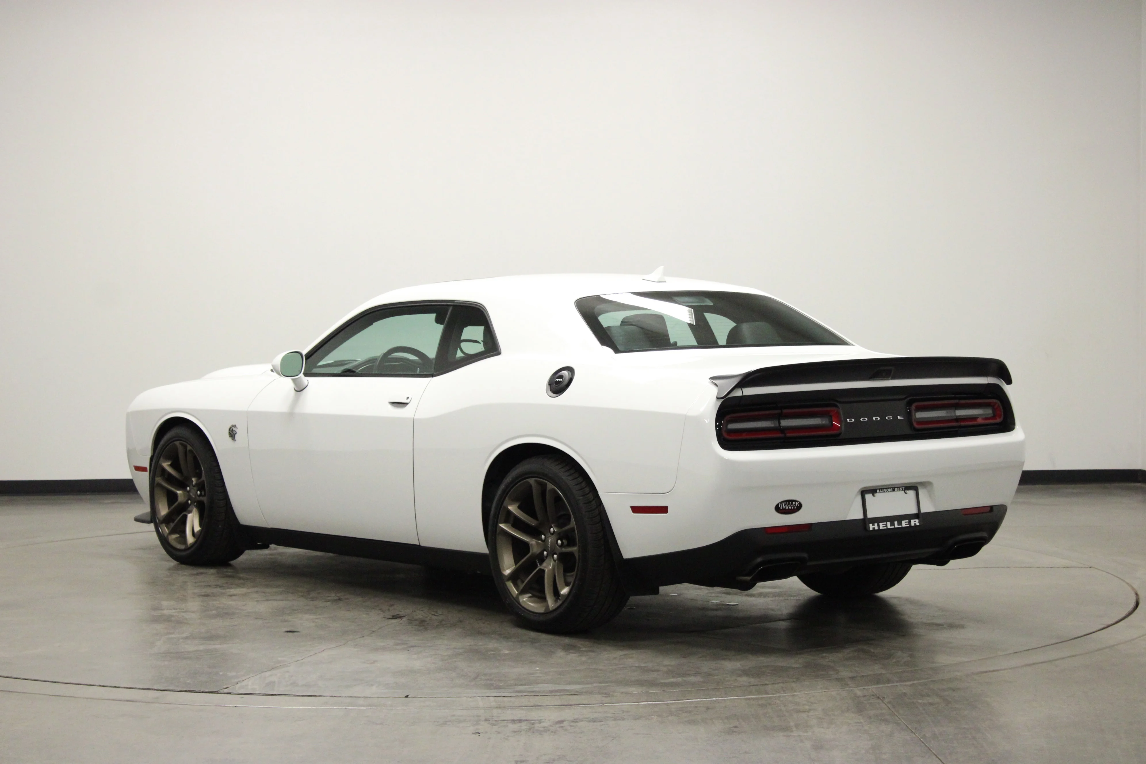 Used 2022 White Knuckle Clearcoat Dodge SRT Hellcat Redeye image 6