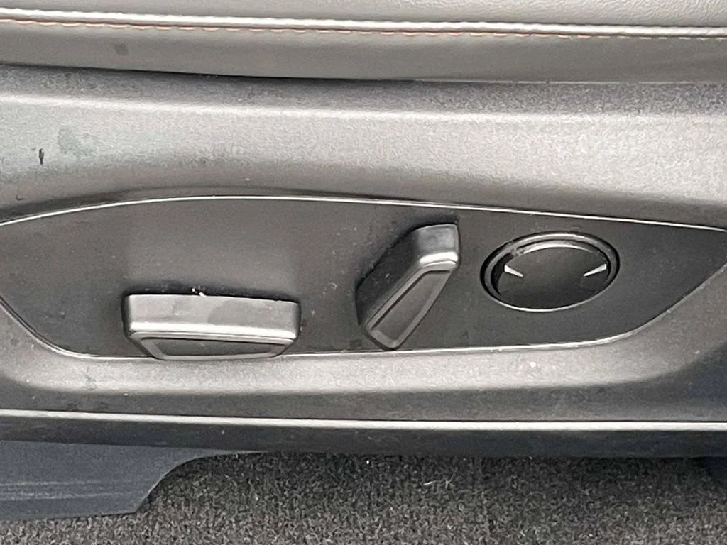 Used 2025 Black Metallic Ford Active image 14