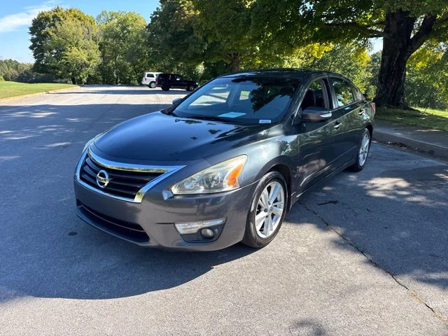Used 2013 Gray Nissan 2.5 SL image 3