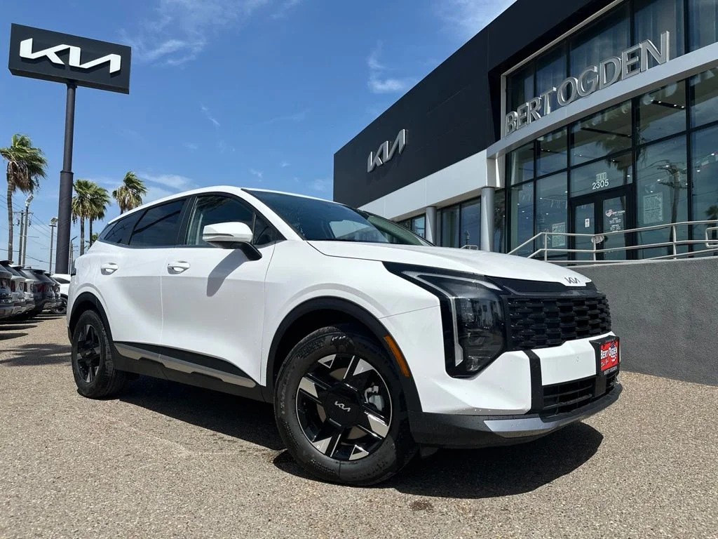 New 2026 White Kia LX image 1