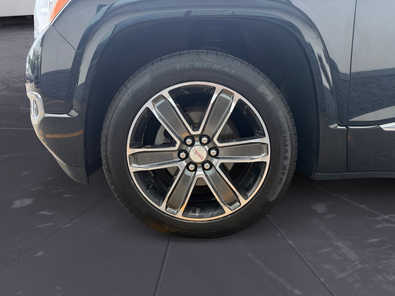 Used 2017 Ebony Twilight Metallic GMC Denali image 43