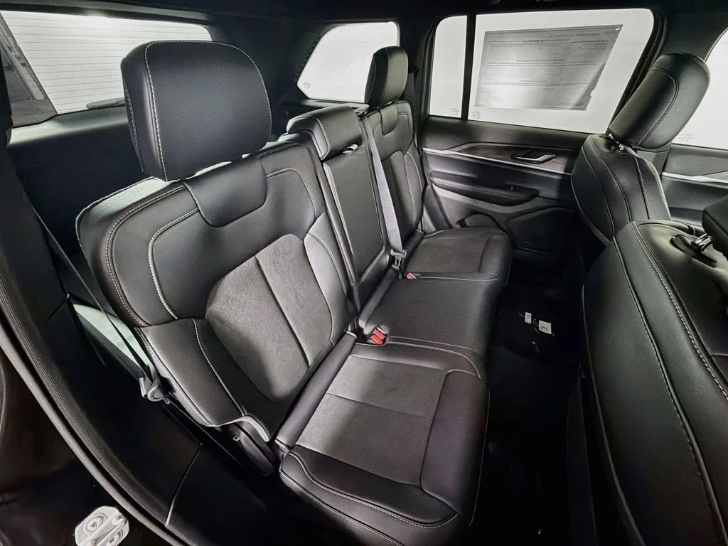 New 2027 Black Jeep Altitude image 27