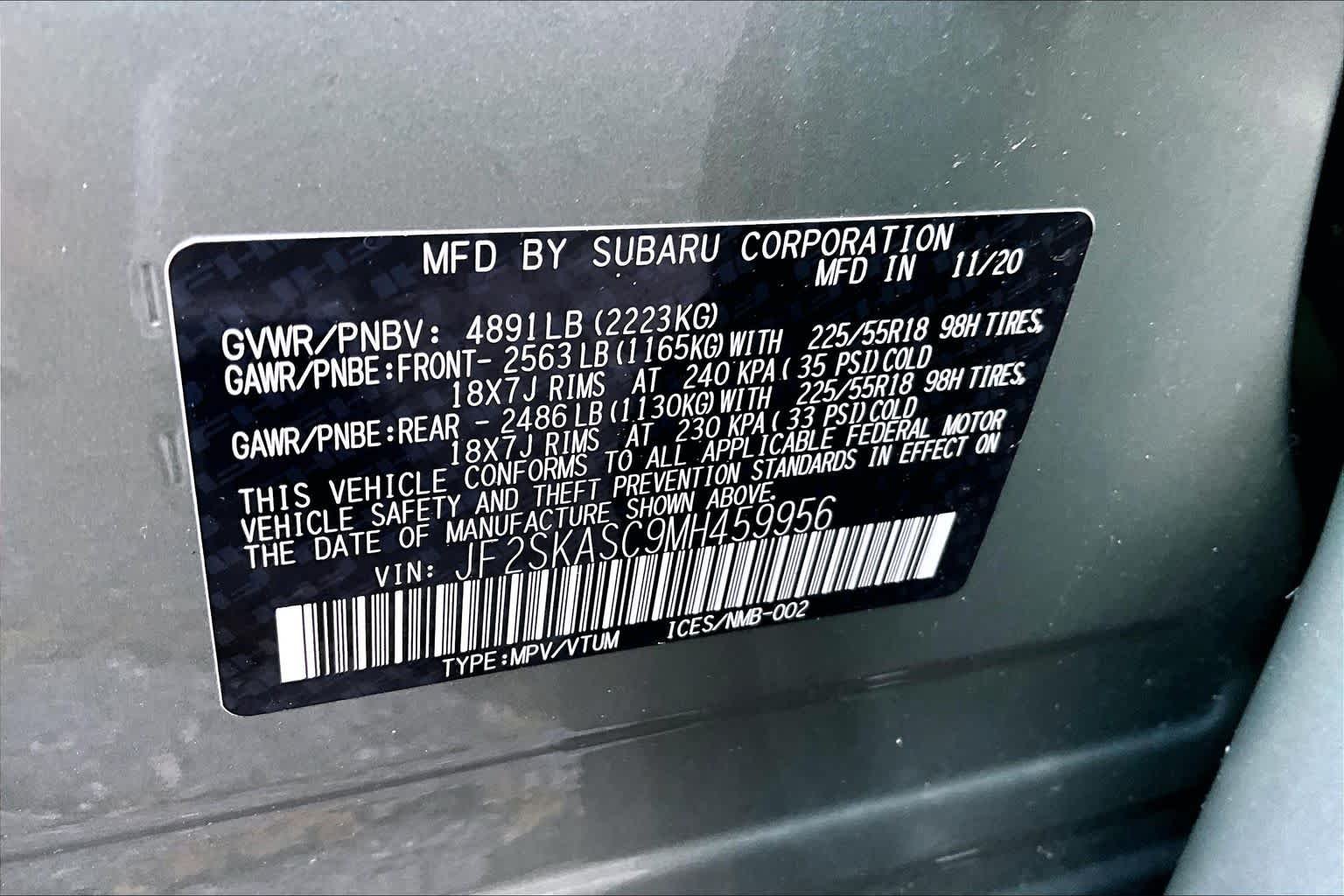Used 2021 Jasper Green Metallic Subaru Limited image 33