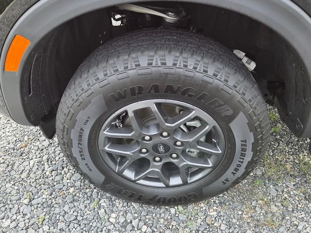 Used 2025 Black Ford XLT image 4