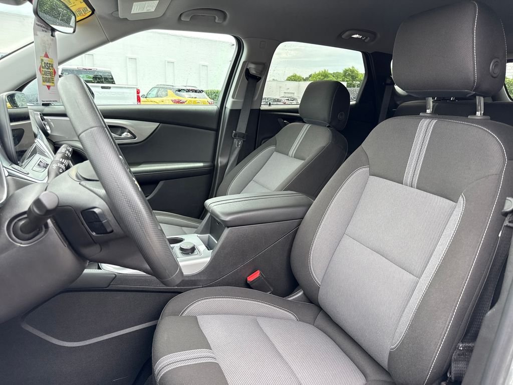 Used 2025 Gray Chevrolet LT image 12