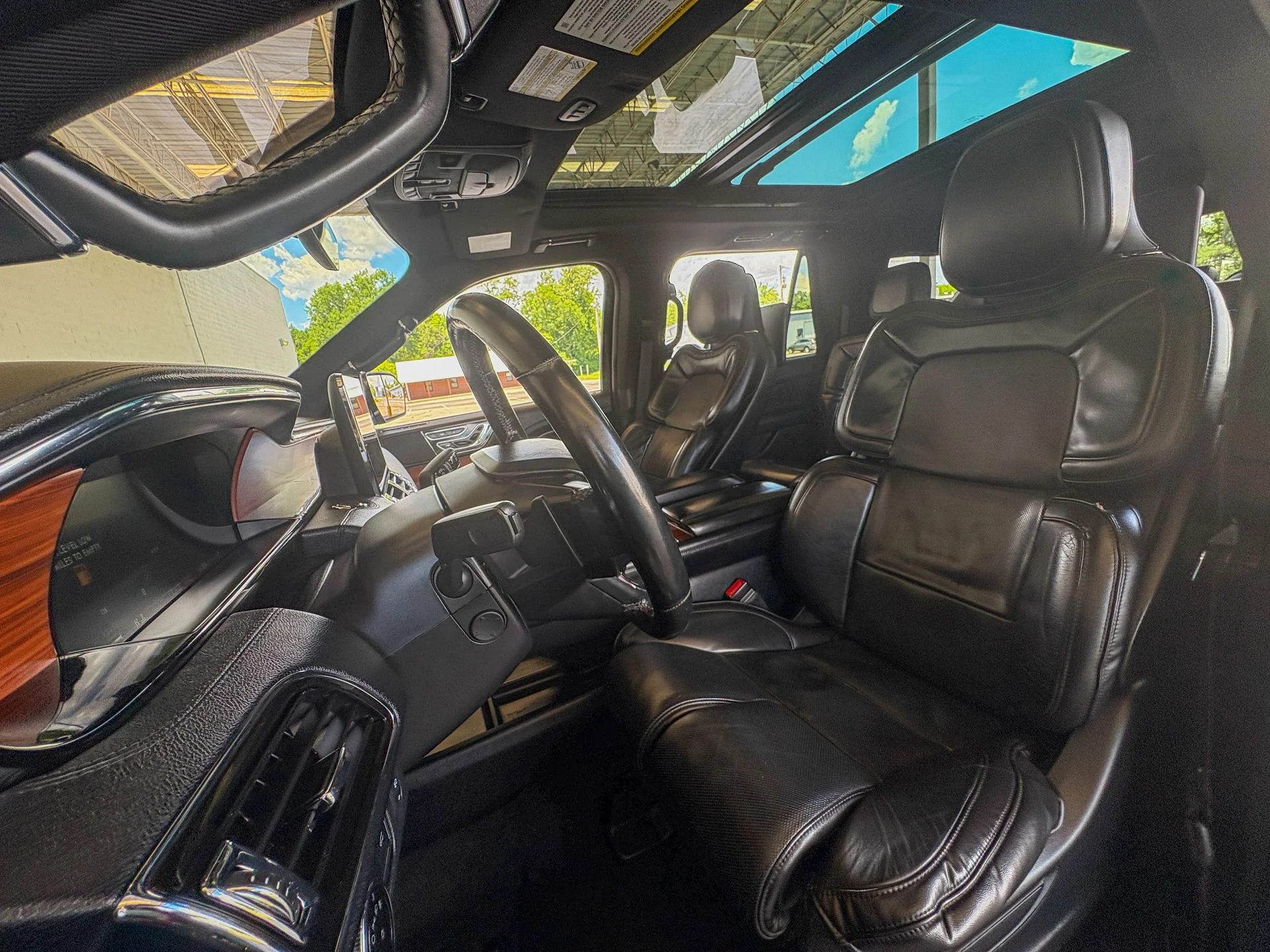 2018 Lincoln Navigator Select - Photo 24