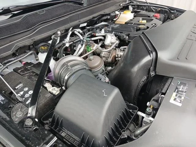 New 2026 Diamond Black Crystal Pearl-Coat Exterior Paint RAM TRADESMAN image 53