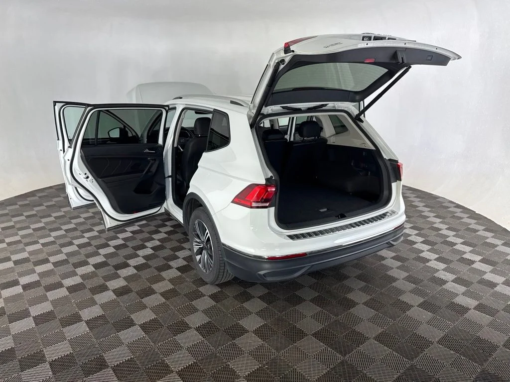 Used 2024 Gray Volkswagen 2.0T Wolfsburg Edition image 18