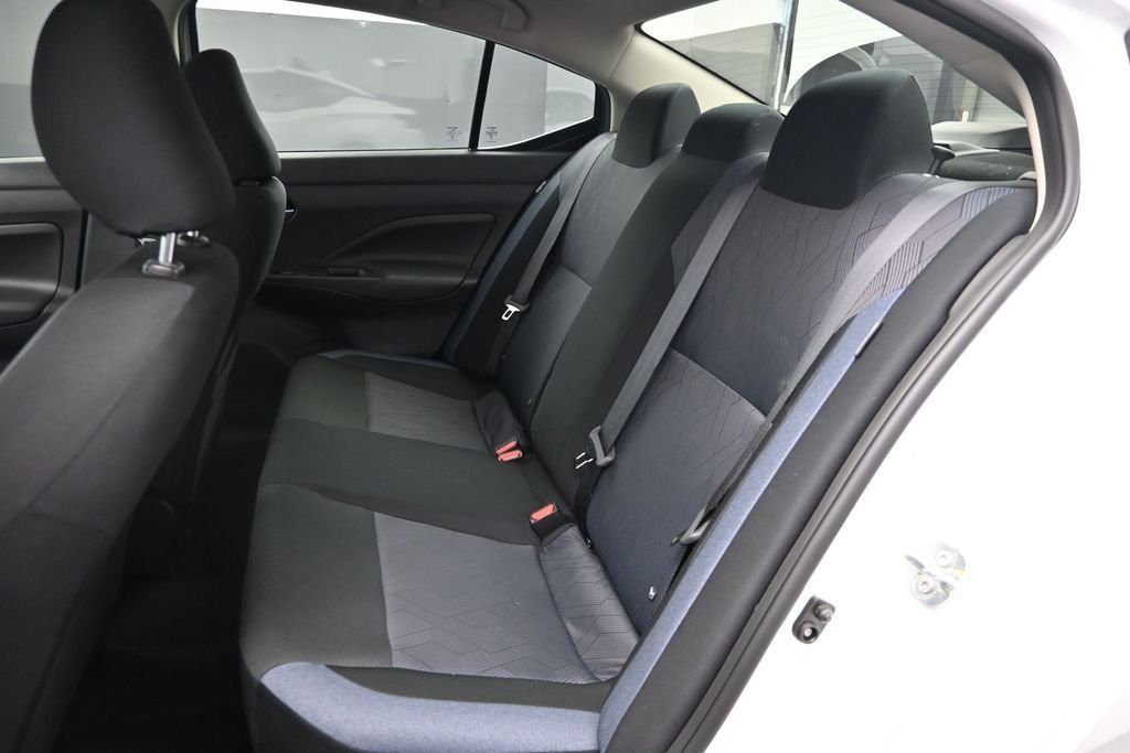 Used 2025 White Nissan 1.6 SV image 16