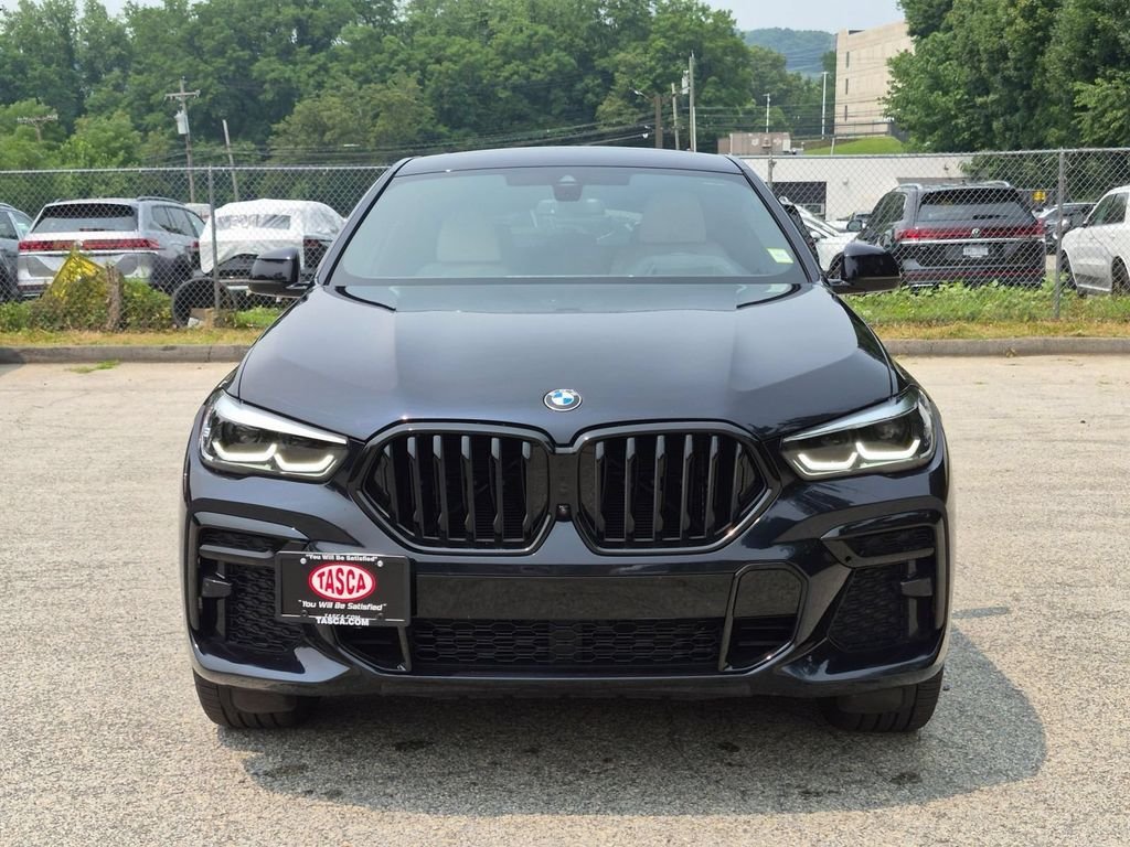 Used 2022 Black BMW xDrive40i image 11