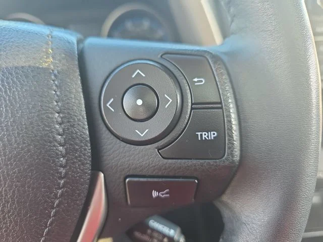 Used 2018 Black Toyota XLE image 19