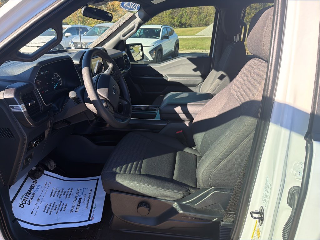Used 2023 White Ford XL image 13