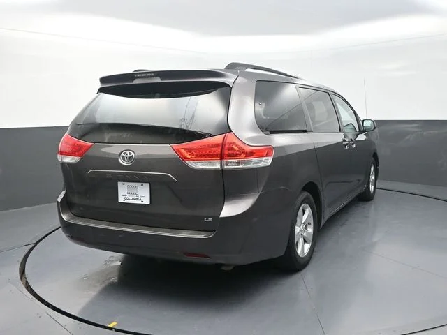 Used 2013 Gray Toyota LE image 10