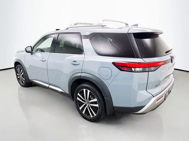 Certified Used 2024 Boulder Gray Pearl Nissan Platinum image 5