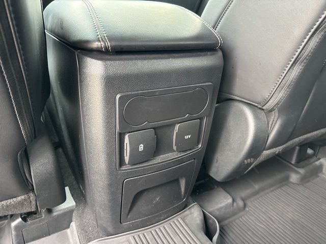 Used 2023 Silver Ford XLT image 34