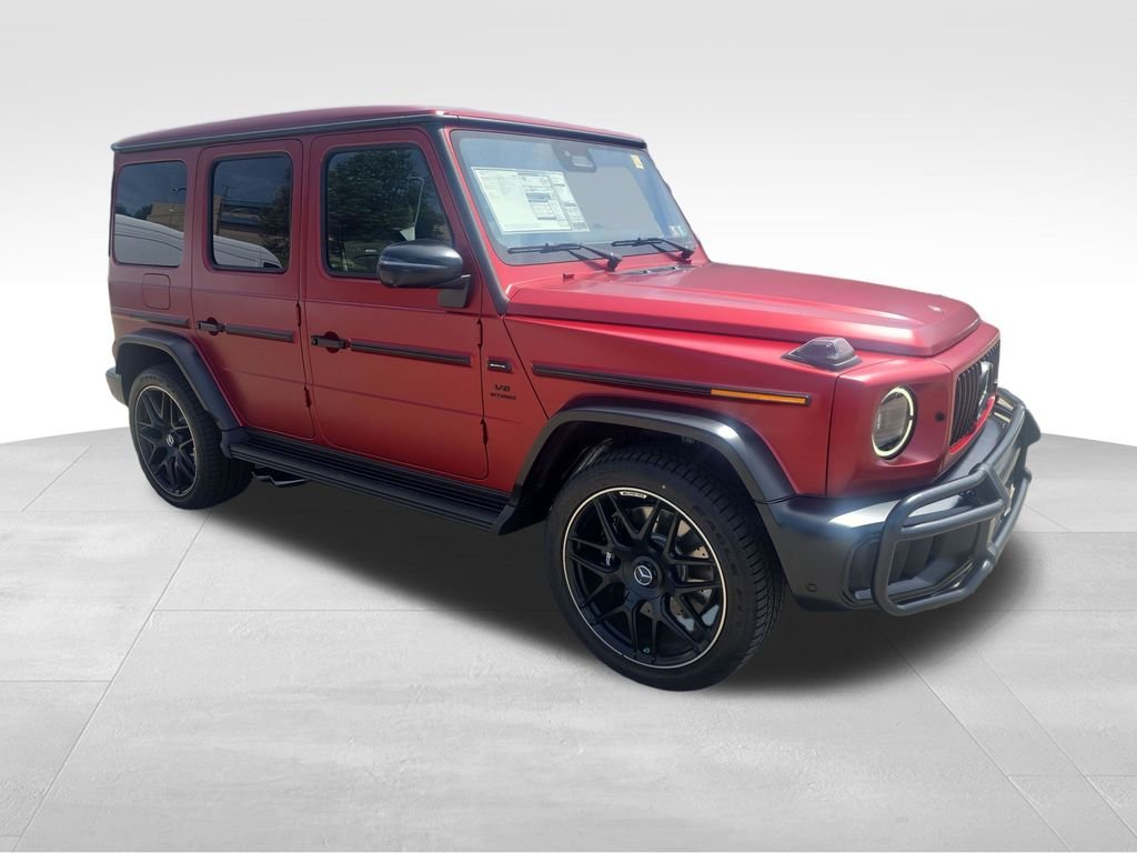 New 2026 MANUFAKTUR Exclusive Cardinal Red Magno Mercedes-Benz AMG® G 63 SUV image 7