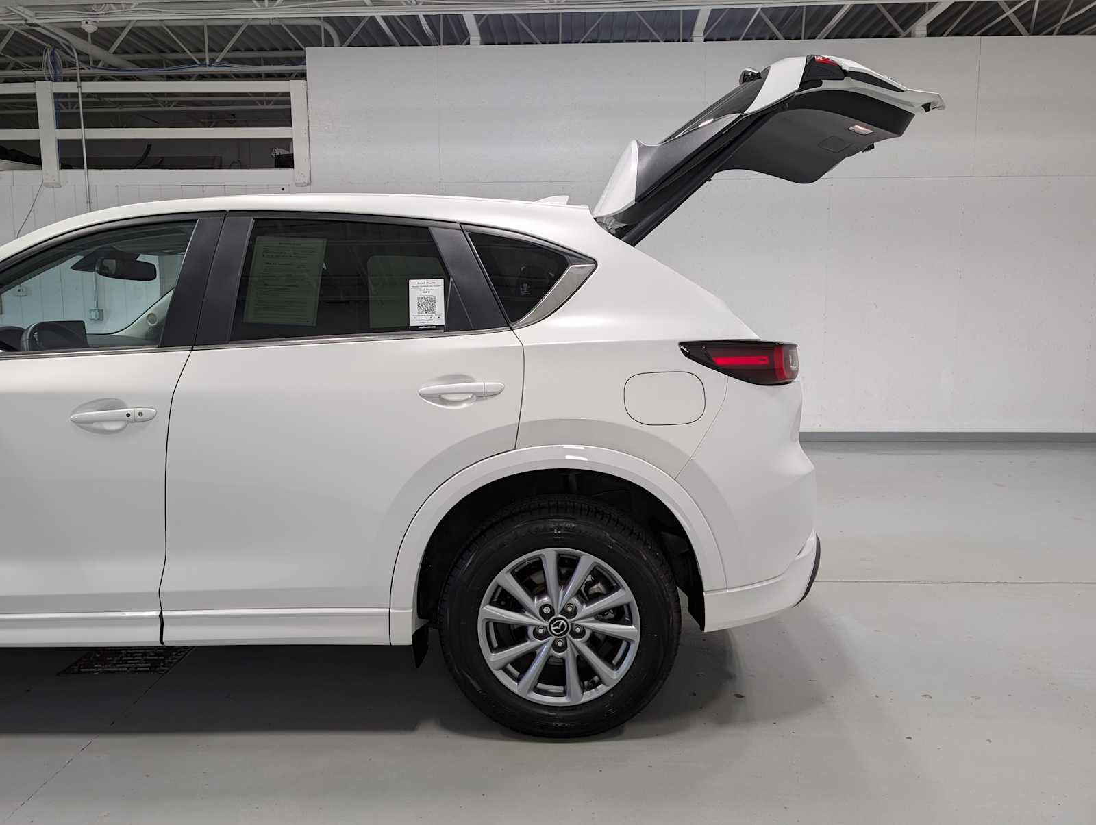 Used 2025 Rhodium White Metallic Mazda 2.5 S Preferred Package image 11