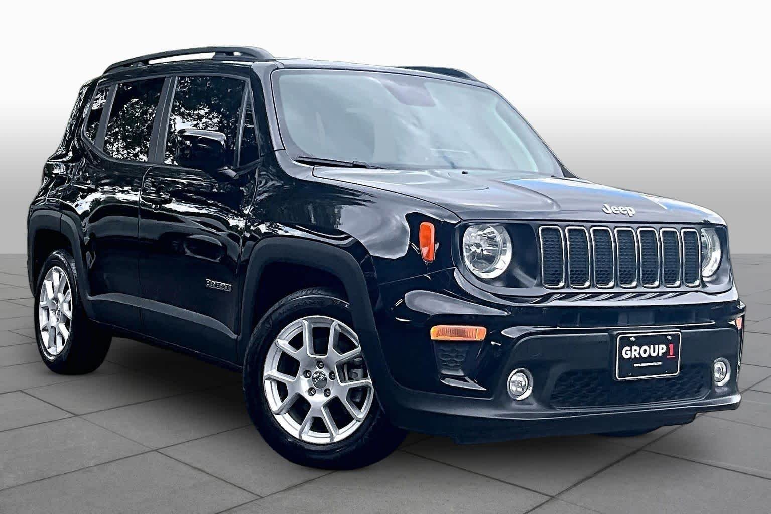 Used 2020 Black Clearcoat Jeep Latitude image 3