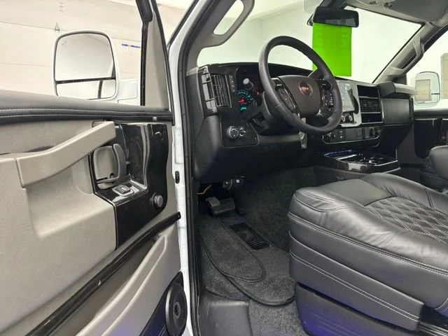 2026 GMC Savana Cargo Work Van - Photo 17