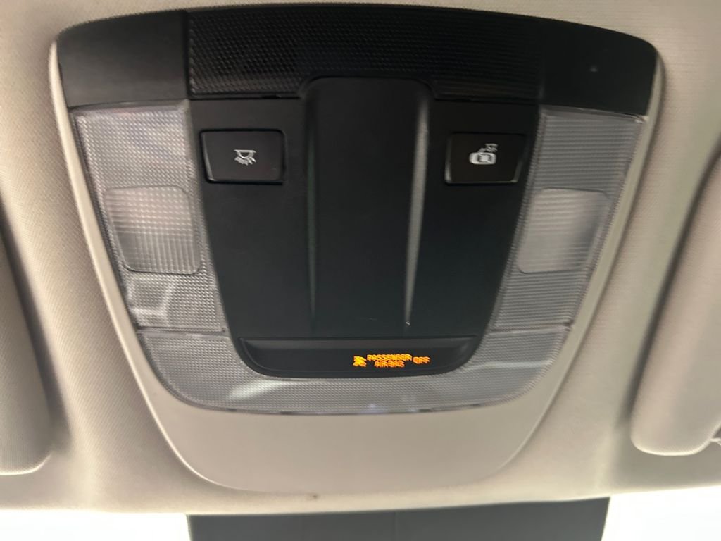 Used 2021 White Kia LXS image 29