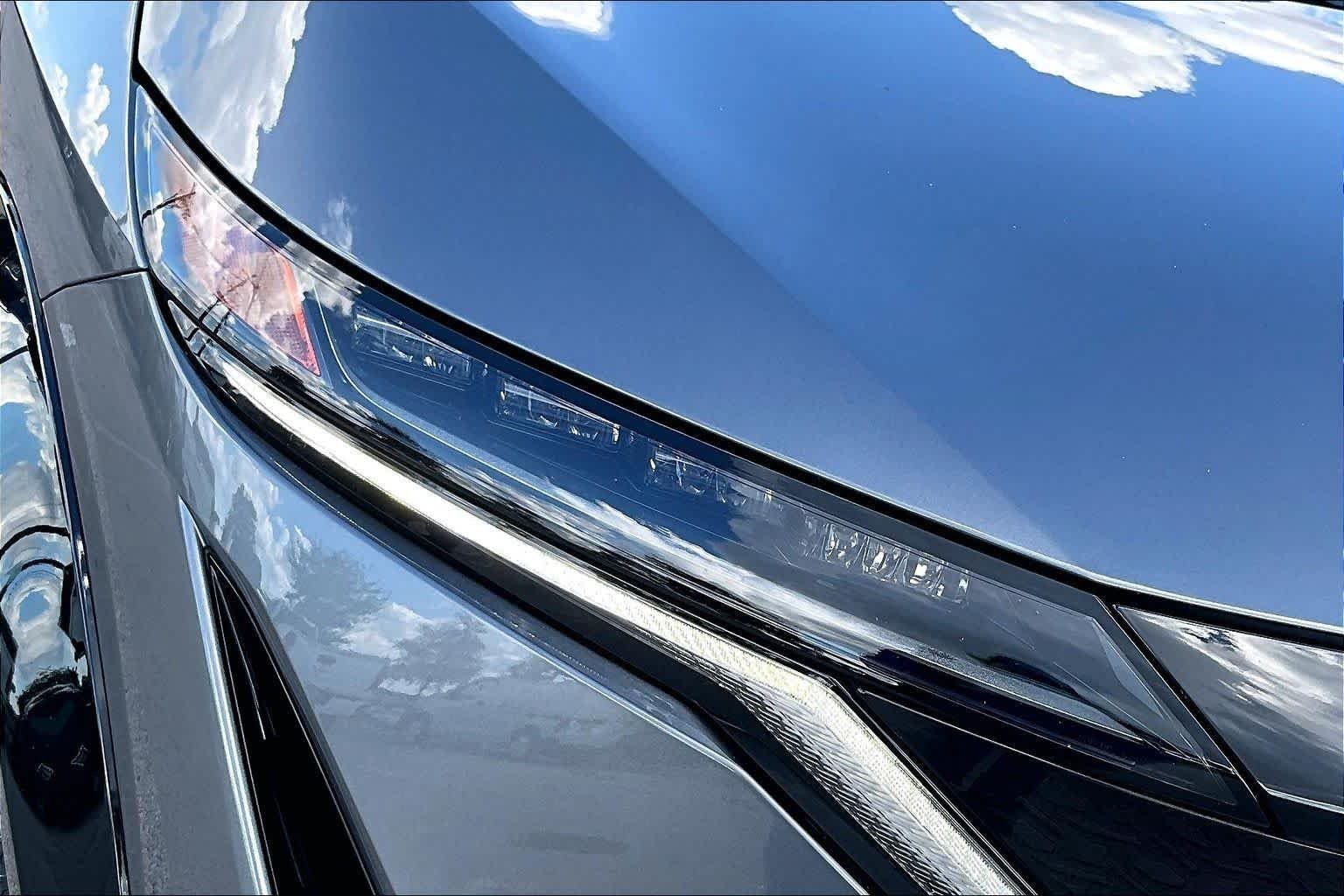 Used 2023 Gun Metallic Nissan VENTURE+ image 27