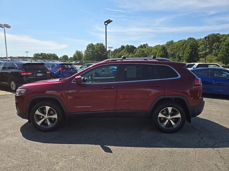 Used 2019 Red Jeep Limited image 4