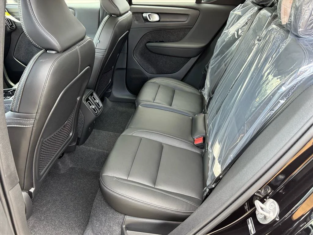 New 2026 Onyx Black Volvo Ultra image 11