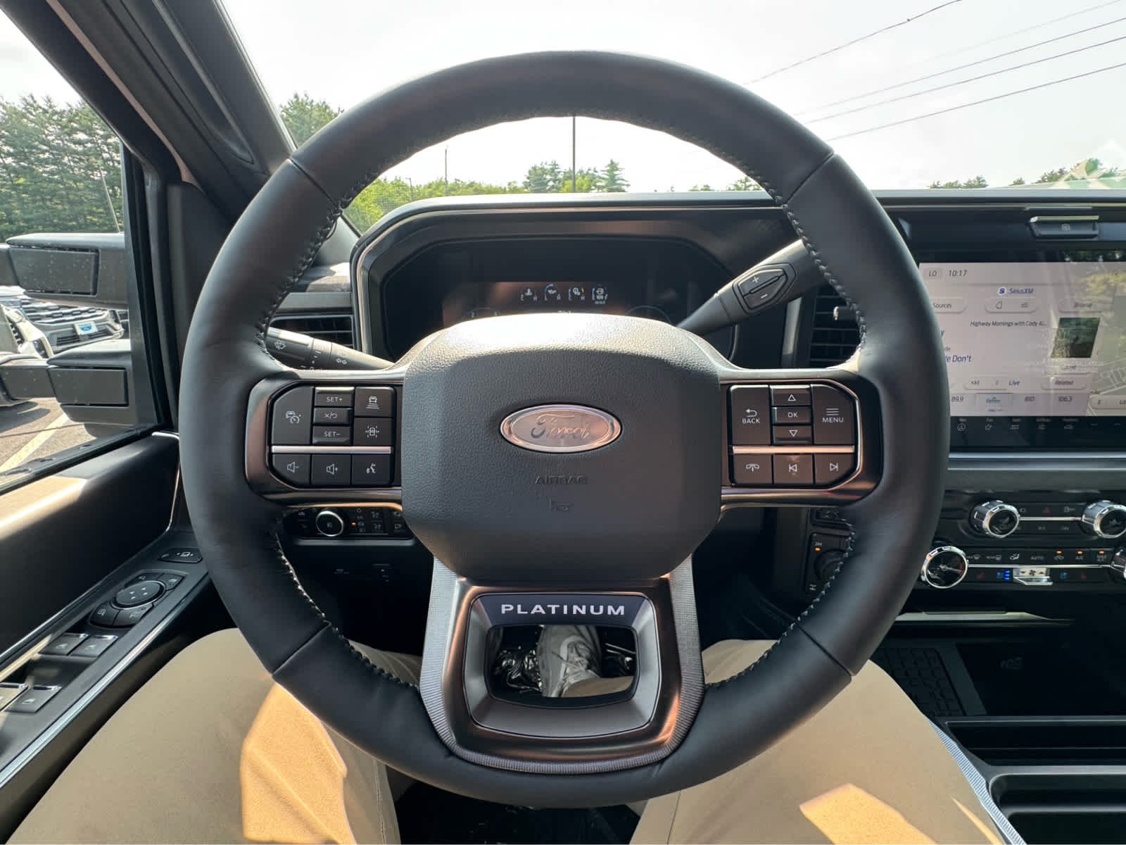 New 2026 Star White Metallic Tri-Coat Ford Platinum image 17