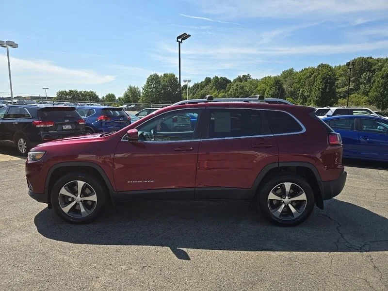 Used 2019 Red Jeep Limited image 4
