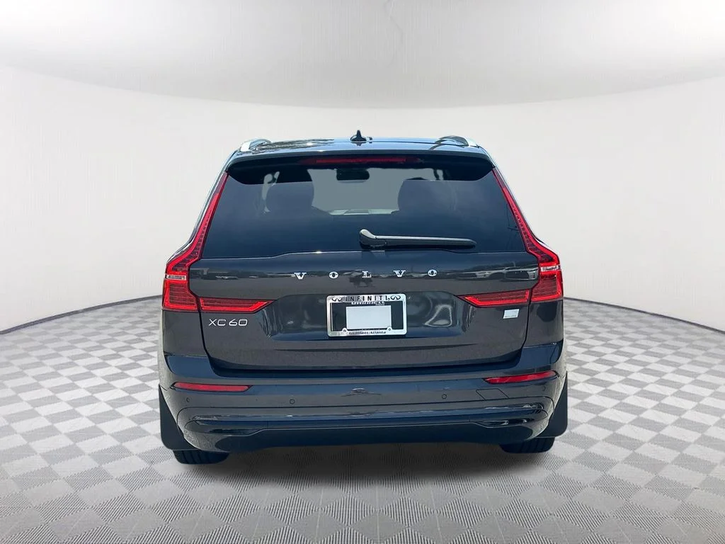 Used 2023  Volvo T8 Core Bright Theme image 6