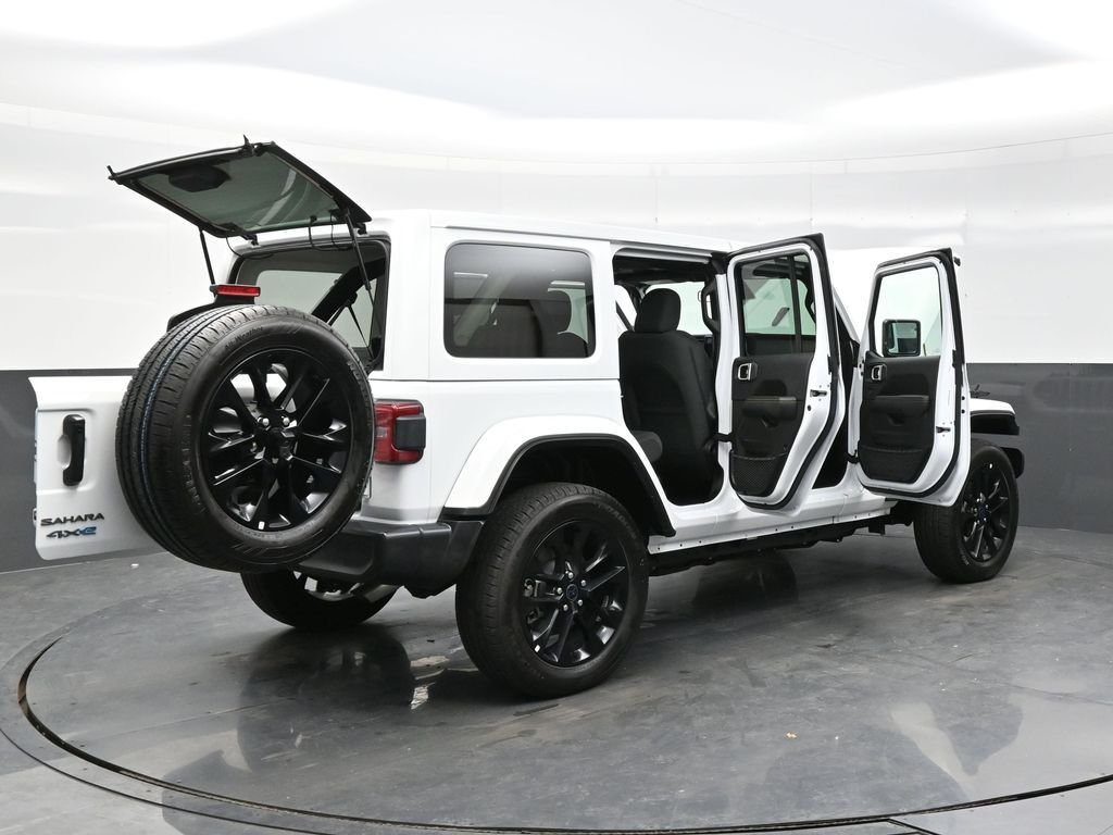 Used 2025 White Jeep Sahara 4xe image 44
