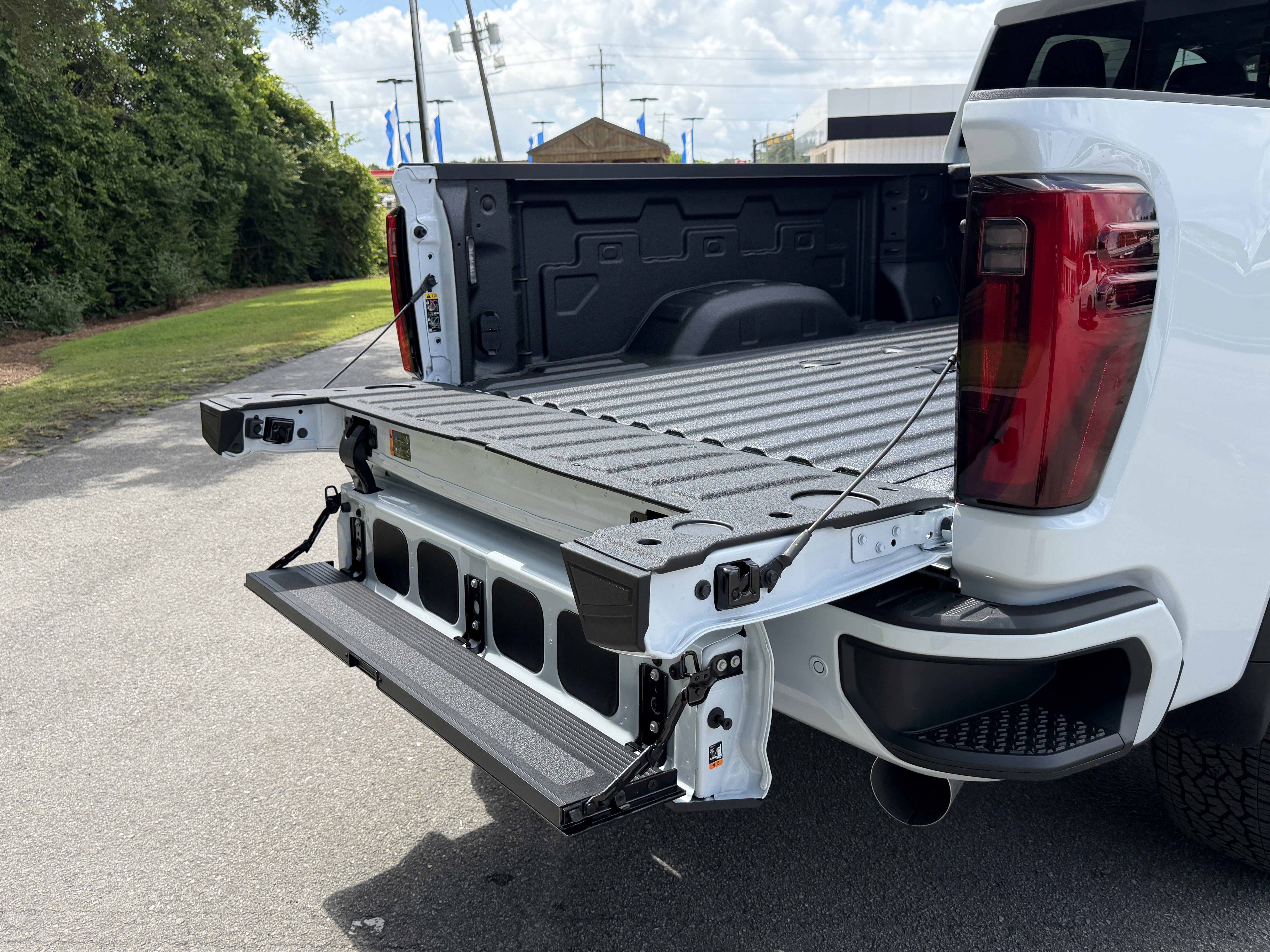2026 GMC Sierra 2500HD Denali - Photo 17