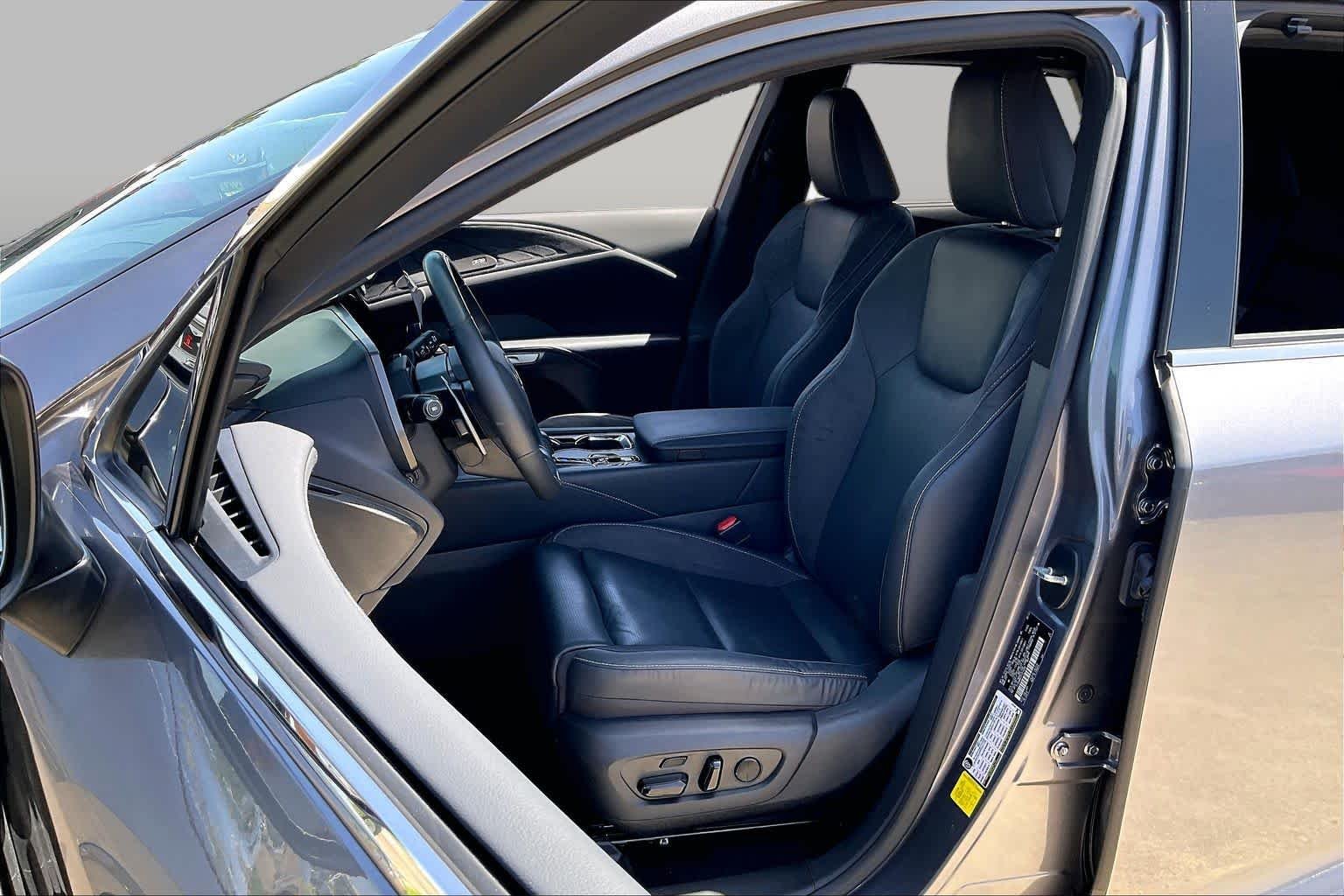 Used 2023 Nebula Gray Pearl Lexus Luxury image 7